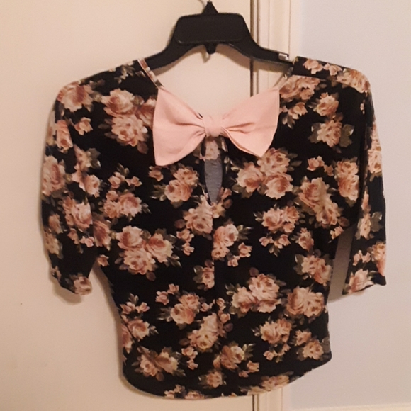 Shirt - Picture 2 of 3